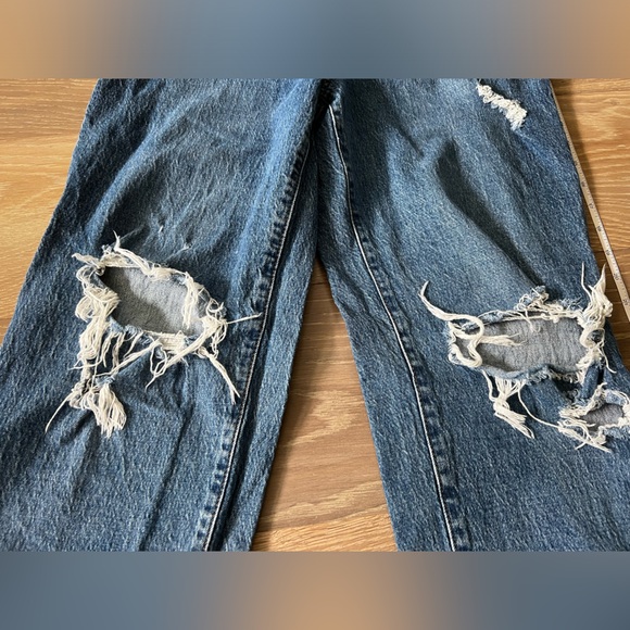 Universal Thread Ripped Jeans - Picture 5 of 6